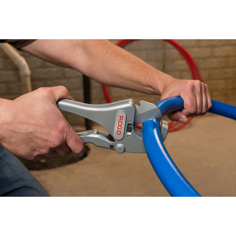 Ratchet Cutters with Ergonomic Grips